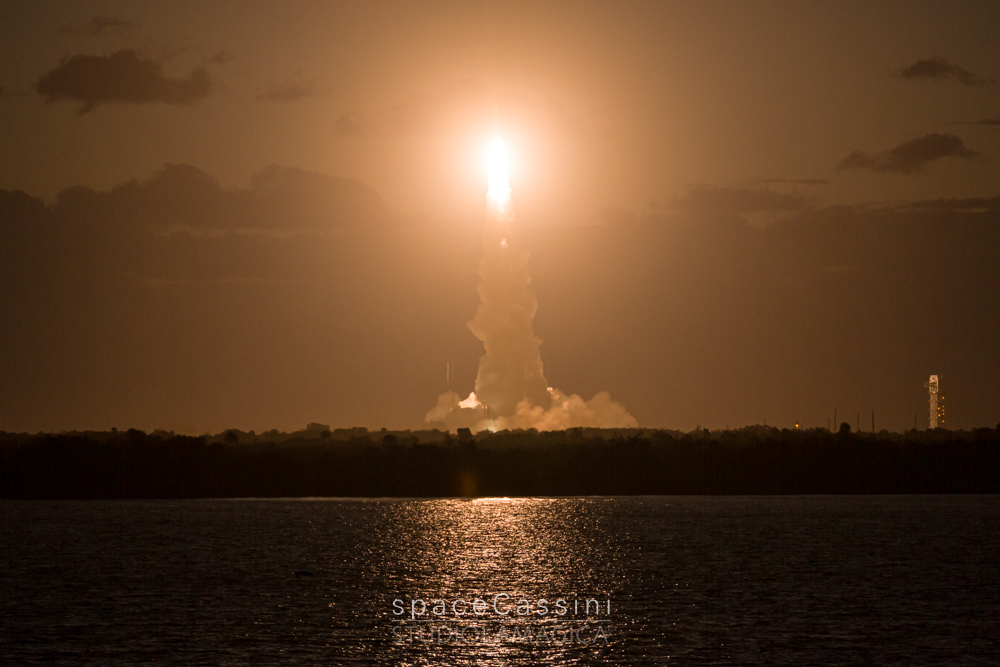 Space Cassini - StudioLaMagica - rocket science pictures