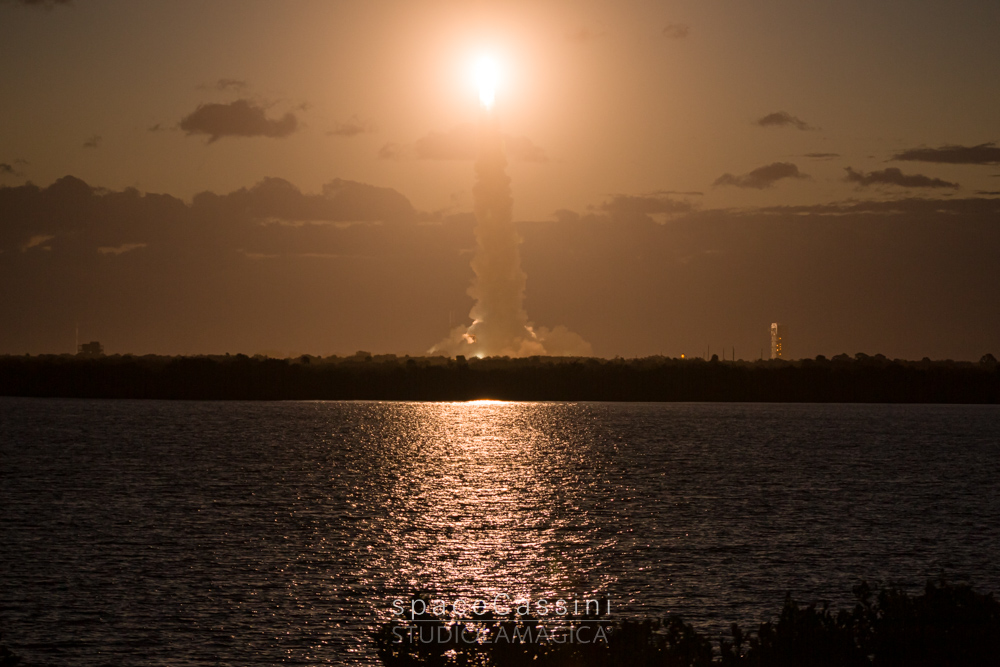 Space Cassini - StudioLaMagica - rocket science pictures