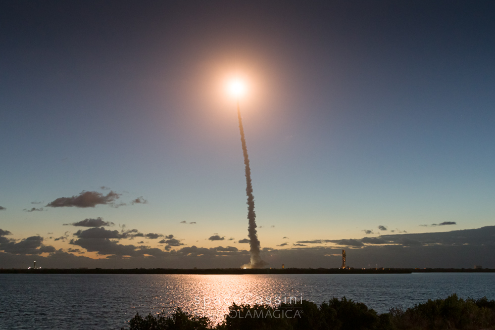 Space Cassini - StudioLaMagica - rocket science pictures