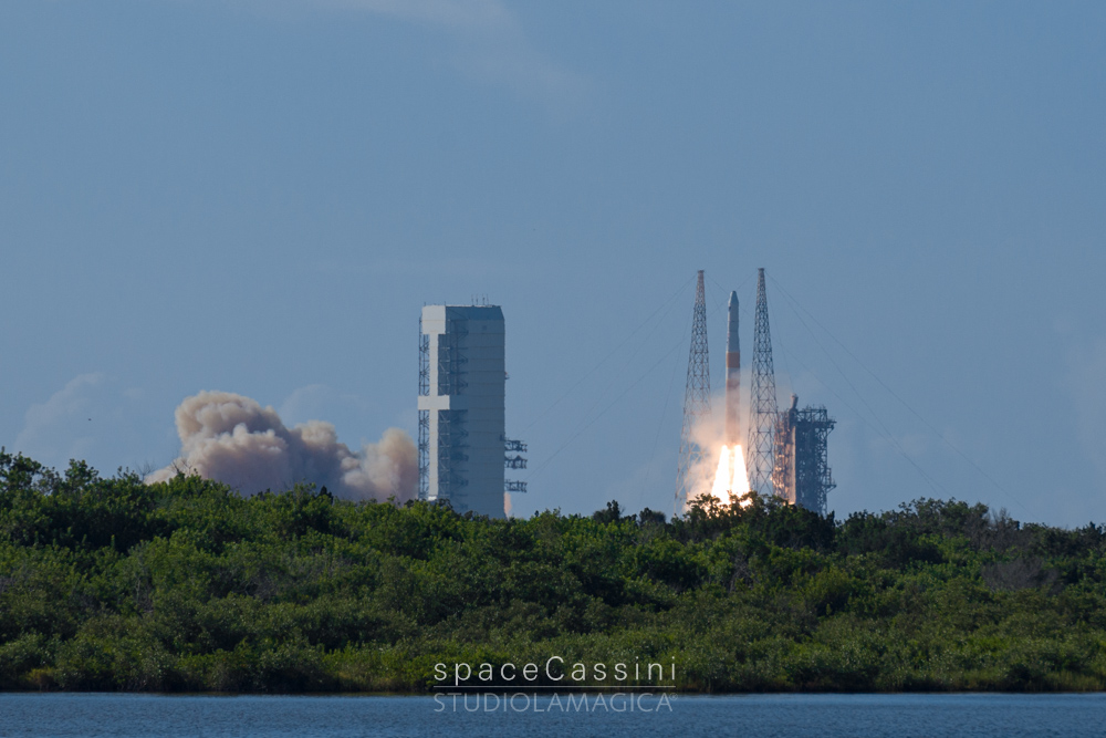 Space Cassini - StudioLaMagica - rocket science pictures