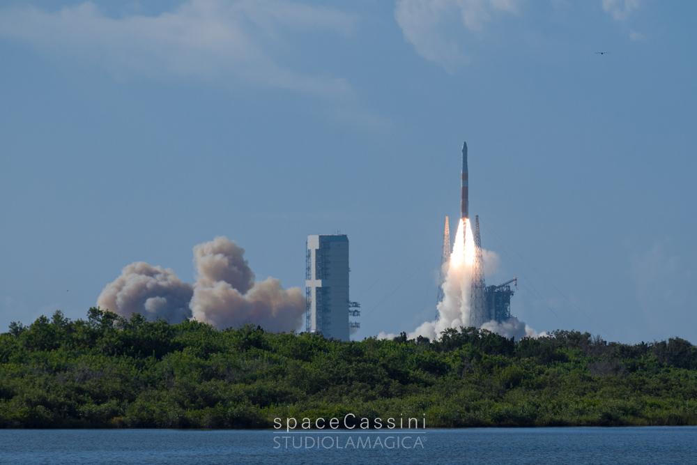 Space Cassini - StudioLaMagica - rocket science pictures