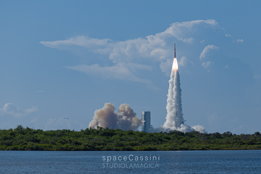 Space Cassini - StudioLaMagica - rocket science pictures